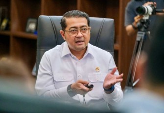 Menekraf Teuku Riefky Harsya 