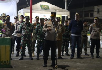 Kapolrestabes Medan Saat Pimpin Apel Patroli Satgas Anti Tawuran di Wilkum Polsek Delitua.