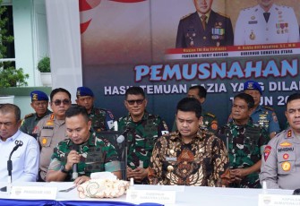Kodam I/BB Lakukan Kegiatan Konferensi Pers Pemusnahan Hasil Razia Para Penegak Hukum.