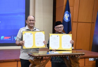 Kepala BGN Dadan Hindayana kerja sama dengan Mendikdasmen Abdul Mutu'i di Jakarta, Kamis (27/3)