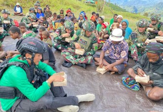 Berbagi kebahagiaan nuansa Idul Fitri 