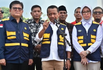Menteri Bahlil Penuhi Janji Tambah Kuota Minyak Tanah untuk Maluku 