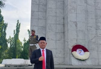 Kadivyankum Kemenkum Sumut Saat Hadiri Acara Ziarah di Makam Pahlawan