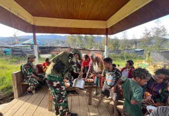 Ngopi bareng bersama warga