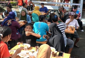 Rutan Kelas I Medan Gelar Makan Gratis pada Masyarakat yang Melintas