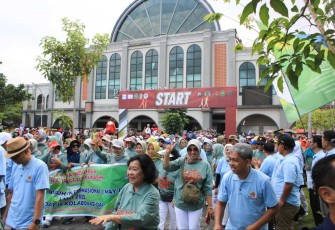 Jalan sehat perayaan may day 2025 di Kabupaten Trenggalek 