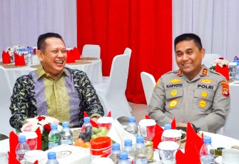Anggota Komisi III DPR RI sekaligus Wakil Ketua Umum Partai Golkar dan penerima Brevet Warga Kehormatan Utama Korps Brimob Polri 2020 Bambang Soesatyo