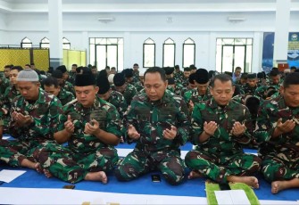 Doa bersama prajurit Koarmada III Sorong