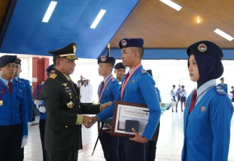Panglima TNI Kukuhkan Alumni SMA Taruna Nusantara Angkatan 33