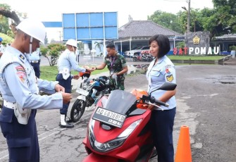 Satuan Polisi Militer Angkatan Udara (Satpomau) Lanud Adi Soemarmo hari ini, Kamis (22/5), menggelar operasi penegakan tata tertib (Gaktib) bagi seluruh personel di lingkungan Lanud Adi Soemarmo