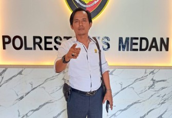 Praktisi Hukum.