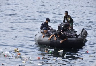 Pembersihan sampah laut