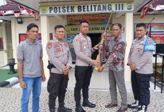 Polsek Belitang III Terima Penyerahan Senpi Rakitan Dari Masyarakat Dalam Oprasi Senpi Musi 2025