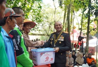 Kapolda Kalbar Gelar Syukuran HUT Bhayangkara ke-79 Bersama Ojol dan Pekerja PHL di taman Sylva Untan dan 9 Titik lainnya