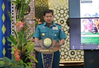 Pangkoarmada III Laksda TNI Hersan 