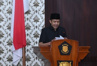 Wakil Bupati Trenggalek, Syah Muhamad Natanegara, saat mewakili Bupati Trenggalek, dalam agenda Sidang Paripurna DPRD Kabupaten Trenggalek, Jum'at (20/7/2025)
