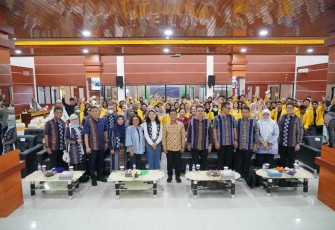 Wakil Menteri Kesehatan RI, Prof. Dante Saksono Harbuwono, menyebut Ternate sebagai lokasi yang tepat dalam menandai semangat kolaborasi dan pengabdian untuk negeri