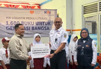 KAI Logistik Salurkan 1.600 Buku Perkuat Literasi untuk Wujudkan Indonesia Emas 2045