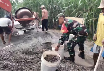 Pengecoran jalan pertanian wilayah desa binaan 