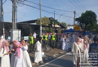 Kirab santri di wilayah desa binaan 
