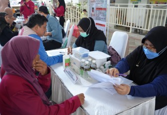 Bakti Sosial Kesehatan di Pasar Induk Among Tani