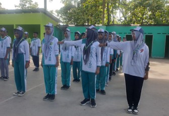 Tanamkan jiwa kebangsaan siswa sekolah wilayah desa binaan 