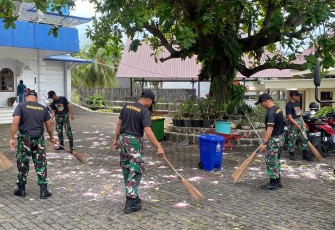 Danyonmarhanlan VIII Bitung Bersama Prajurit Petarung Yonmarhanlan Laksanakan Karya Bakti di Rumah Ibadah