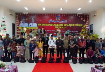 Walikota Tebing Tinggi Hadiri Perayaan Natal ASN Pemkot Tebing Tinggi 