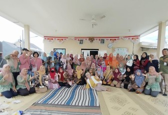 Pertemuan rutin kader posyandu di wilayah Kelurahan Medokan Ayu, Sabtu (24/5)