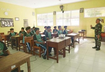 Pembinaan khusus siswa di wilayah desa binaan 