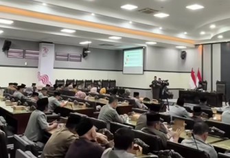Rapat Paripurna DPRD Kabupaten Blitar Soal Penyampaian Pertanggungjawaban Pelaksanaan APBD Kabupaten Blitar Tahun 2024