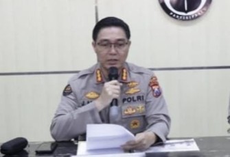 Kepala Bidang Hubungan Masyarakat (Kabid Humas) Polda Jatim, Kombes Pol Jules Abraham Abast di Gedung Bidang Humas Polda Jatim, Selasa (24/6).