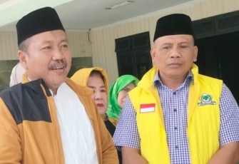 Ketua DPD Partai Golkar Jatim, Ali Mufthi, ditengah acara rapat koordinasi dan diskusi internal di Kantor Golkar Jl. Ahmad Yani, Surabaya, Selasa (22/7/2025).