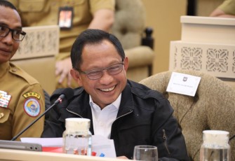 Mendagri Muhammad Tito Karnavian dalam Rapat Kerja dan Rapat Dengar Pendapat (RDP) bersama Komisi II DPR RI, Selasa (8/7/2025).