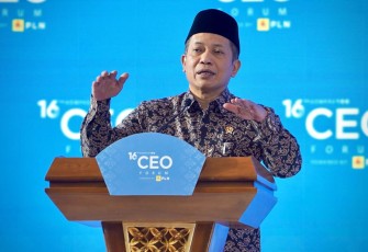 Menteri Koperasi (Menkop) Ferry Juliantono dalam Forum 16 Tahun Kompas 100 CEO Forum di ICE BSD, Tangerang, Rabu (26/11).