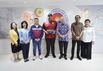 Menteri Pemuda dan Olahraga Republik Indonesia (Menpora RI) Dito Ariotedjo menerima jajaran direksi B-Universe di Kantor Kemenpora, Jakarta, Selasa (18/2)
