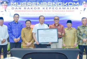 Musrenbangkom ASN, dan Rakor Kepegawaian Pemprov NTB yang dihadiri para bupati dan wali kota se-NTB, Senin (08/12/2025) di Kota Mataram.
