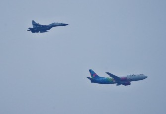 Operasi Force Down, Latihan Jet tempur Sukhoi Su-27/30 berhasil mendaratkan paksa (force down) pesawat asing yang memasuki wilayah udara nasional tanpa izin.