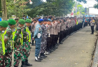 Kodim 0801/Pacitan Bersama Polres Pacitan Kerahkan Personel Pengamanan Pengajian Akbar Gus Iqdam