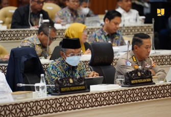 Rakor Komisi V DPR  di Kompleks Parlemen, Senayan, Rabu (23/4). 