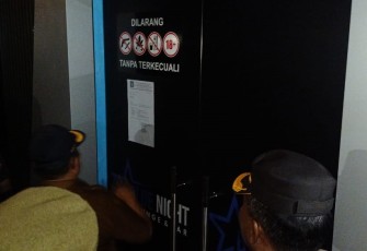 THM Blue Night dan Bar di Dusun Ban Rejo, Desa Emplasemen, Sei Bingai, Kabupaten Langkat, disegel Tim Gabungan pada Selasa malam, 25 November 2025. 