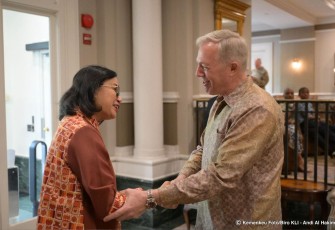 Menteri Keuangan Sri Mulyani menghadiri undangan makan siang bersama Ambassador Ted Osius