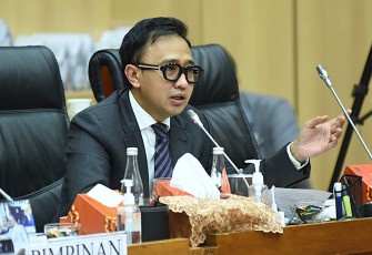 Wakil Ketua Komisi XII DPR RI Bambang Haryadi Rapat Kerja dan Rapat Dengar Pendapat dengan mitra kerja Komisi XII, Rabu (12/2/2025)