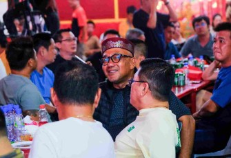 Wali Kota Lis saat Hadiri Tradisi Sembahyang Keselamatan di Vihara Cetiya Satya Dharma