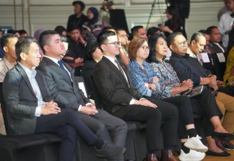 Wamen Ekraf Irene usai menghadiri acara Indonesian Summit 2025 yang digelar IDN Times di The Tribrata Dharmawangsa, Jakarta pada Rabu, 27 Agustus 2025.