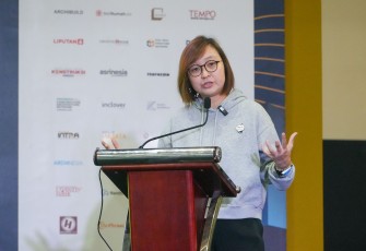 Wakil Menteri Ekonomi Kreatif (Wamenekraf), Irene Umar saat menjadi panelis The 22nd Edition Megabuild Indonesia dalam Kompetisi Youth Interior Design Award (Y.iD Award) 2025 di Jakarta Convention Center, Jakarta, Minggu, 27 April 2024.