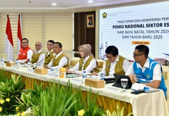Menteri ESDM Bahlil Lahadalia saat menutup posko Nataru sektor ESDM di Jakarta, Selasa (7/1/25)