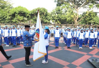 Kementerian Dalam Negeri (Kemendagri) menggelar Upacara Peringatan Hari Kesaktian Pancasila Tahun 2025 di Plaza Gedung A Kantor Pusat Kemendagri, Jakarta, Rabu (1/10/2025). Upacara dipimpin oleh Direktur Jenderal (Dirjen) Bina Administrasi Kewilayahan (Adwil) Kemendagri Safrizal ZA