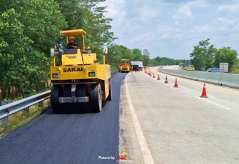 Tol Bakter Perbaiki Beberapa Titik Jalan