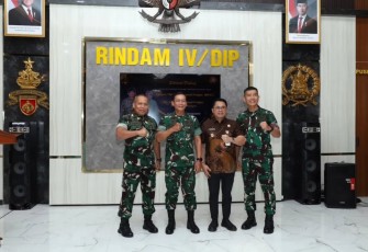 Pangkostrad Kunjungi Rindam IV/Diponegoro
